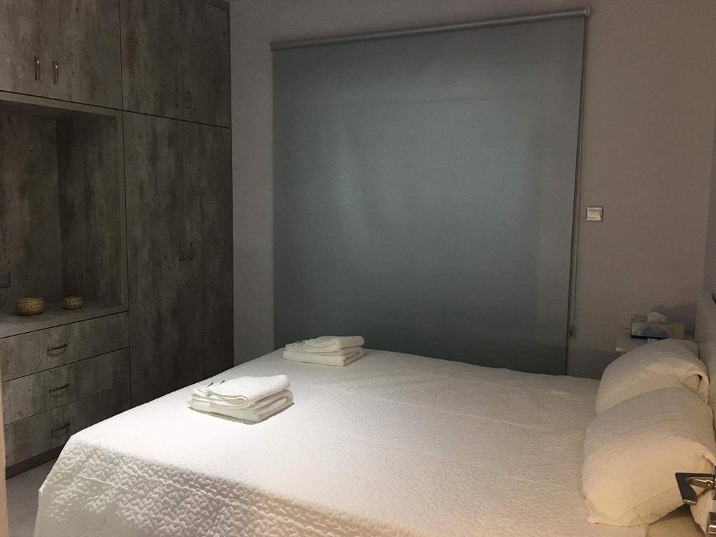 Kitsios Villas With Private Pool No2 Protaras Bilik gambar